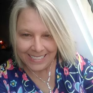 Meet your Posher, Claudia